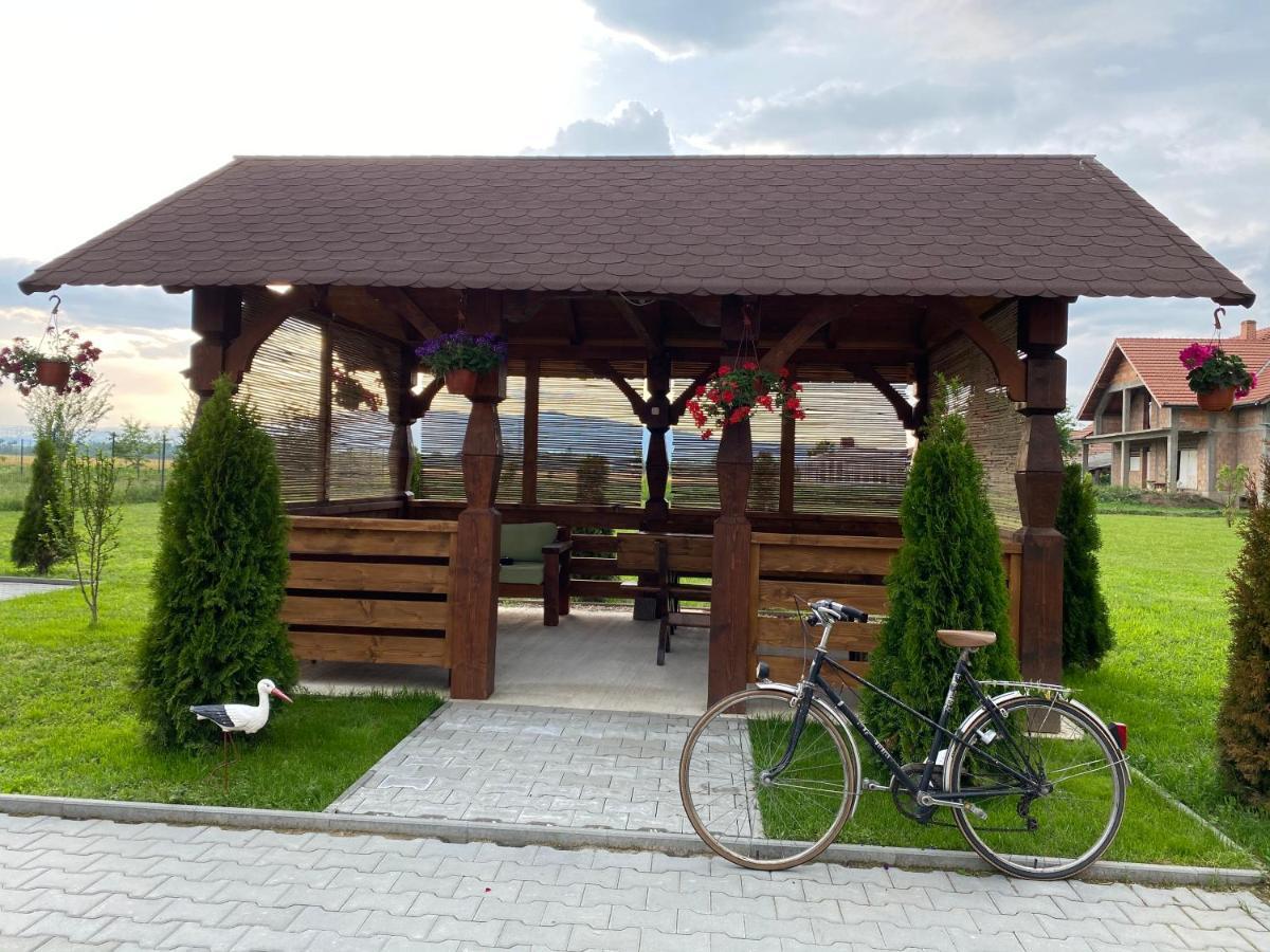 Absolut Residence Хацег Экстерьер фото